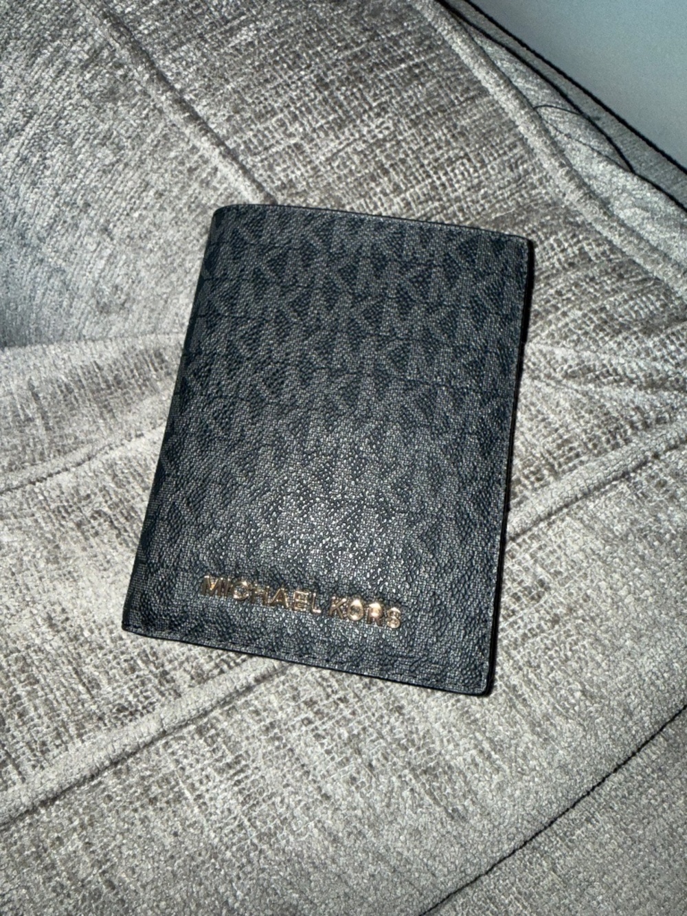 Michael Kors Bi Fold Wallet